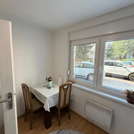 Apartamento Visnjik-free Parking